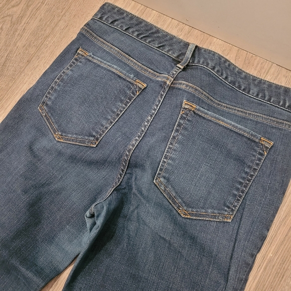 Eddie Bauer Slightly Curvy Straight Jeans - LONG - Picture 5 of 7